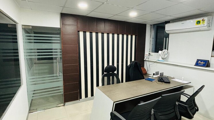 Team Area, gomti nagar Commercial Office Space 850 Sq.Ft. In Gomti Nagar Lucknow 9027317