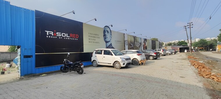  Parking, trg-the-mall Commercial Shop 269 Sq.Ft. In Nai Basti Dundahera Ghaziabad 9027351
