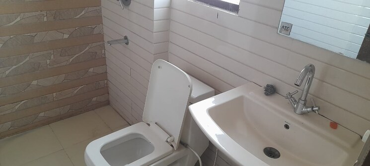 Bathroom, panchsheel-greens 2 Bedroom 912 Sq.Ft. Apartment In Sector 16 Greater Noida Greater Noida 9027353