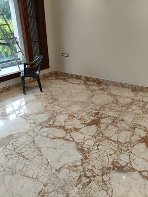 Room in 4 BHK Builder Floor at Vivek Vihar Phase 1 – for Sale