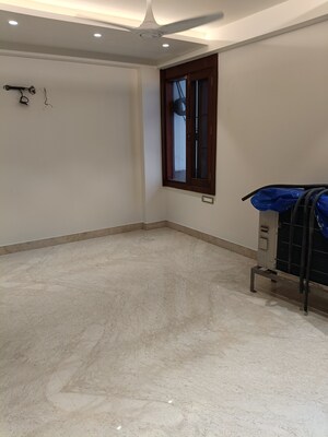 Room in 4 BHK Builder Floor at Vivek Vihar Phase 1 – for Sale