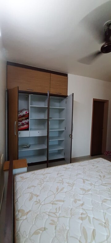 Room in 3 BHK Apartment at Lodha Majiwada Tower 4, Majiwada – for Rent