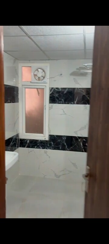 Team Area in 3 BHK Apartment at Uninav Eden, Raj Nagar Extension – for Rent