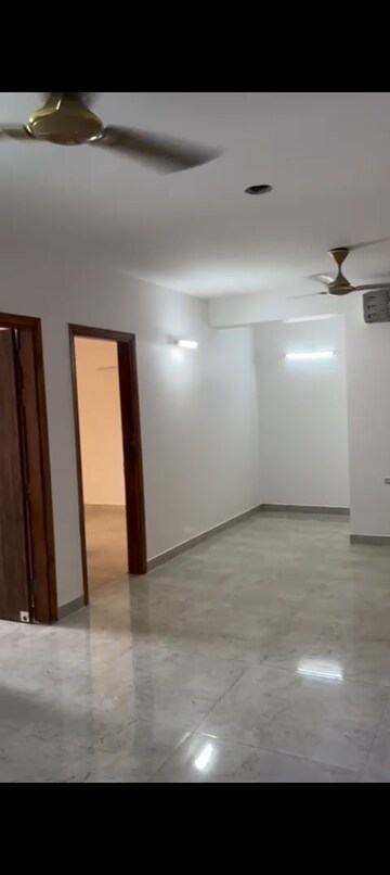 Room in 3 BHK Apartment at Uninav Eden, Raj Nagar Extension – for Rent