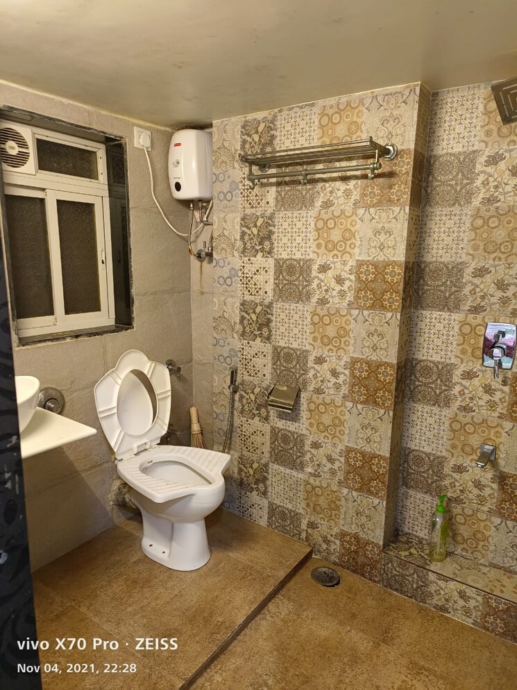 Bathroom, neelkanth-greens-juniper 3 Bedroom 1500 Sq.Ft. Apartment In Manpada Thane 9027434
