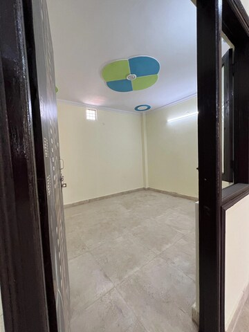 Master Bedroom in 2 BHK Apartment at Sector Iii – for Rent