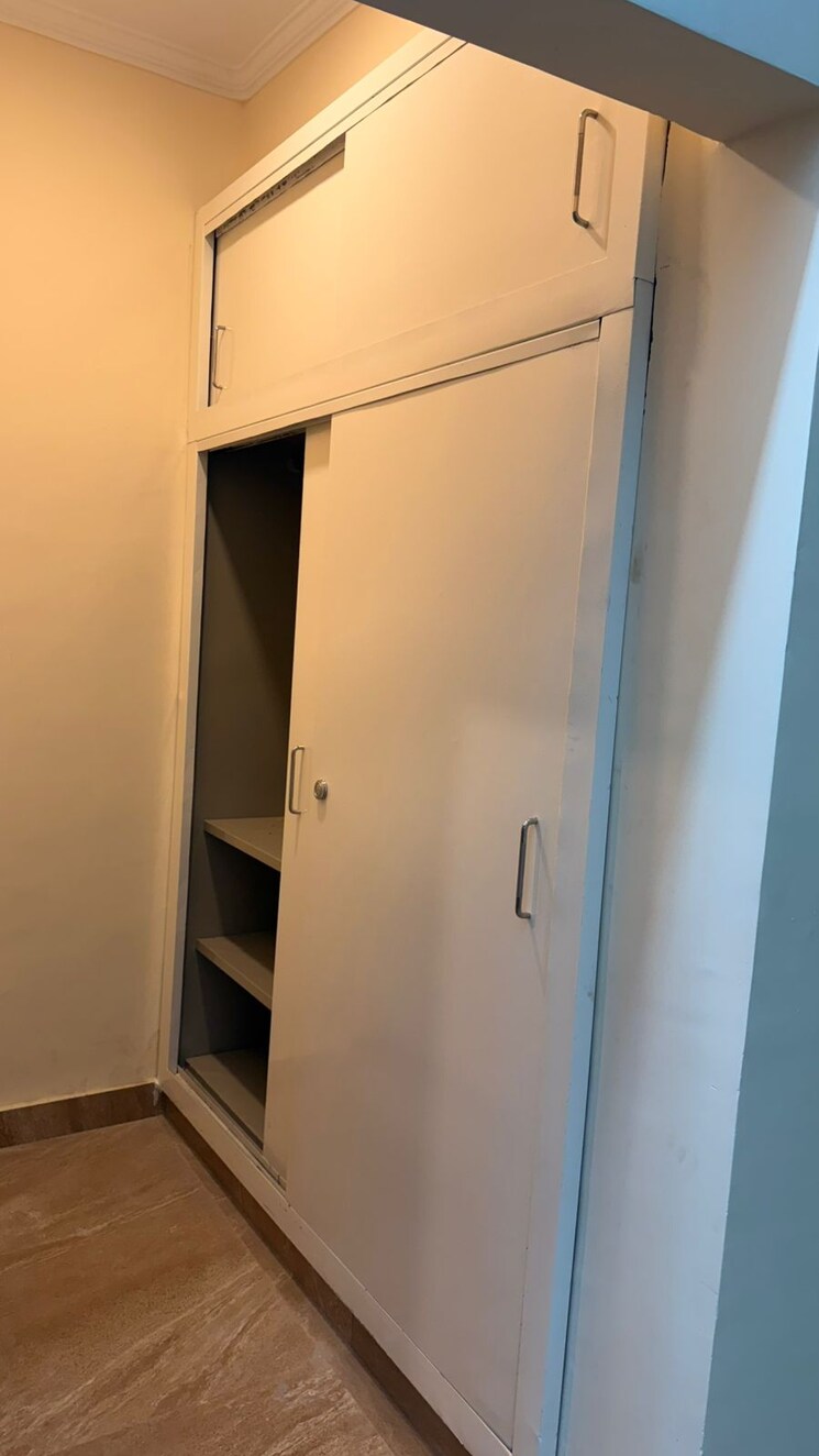 undefined, divine-grace-housing-society 3 Bedroom 1750 Sq.Ft. Apartment In Omega Ii Greater Noida Greater Noida 9027476