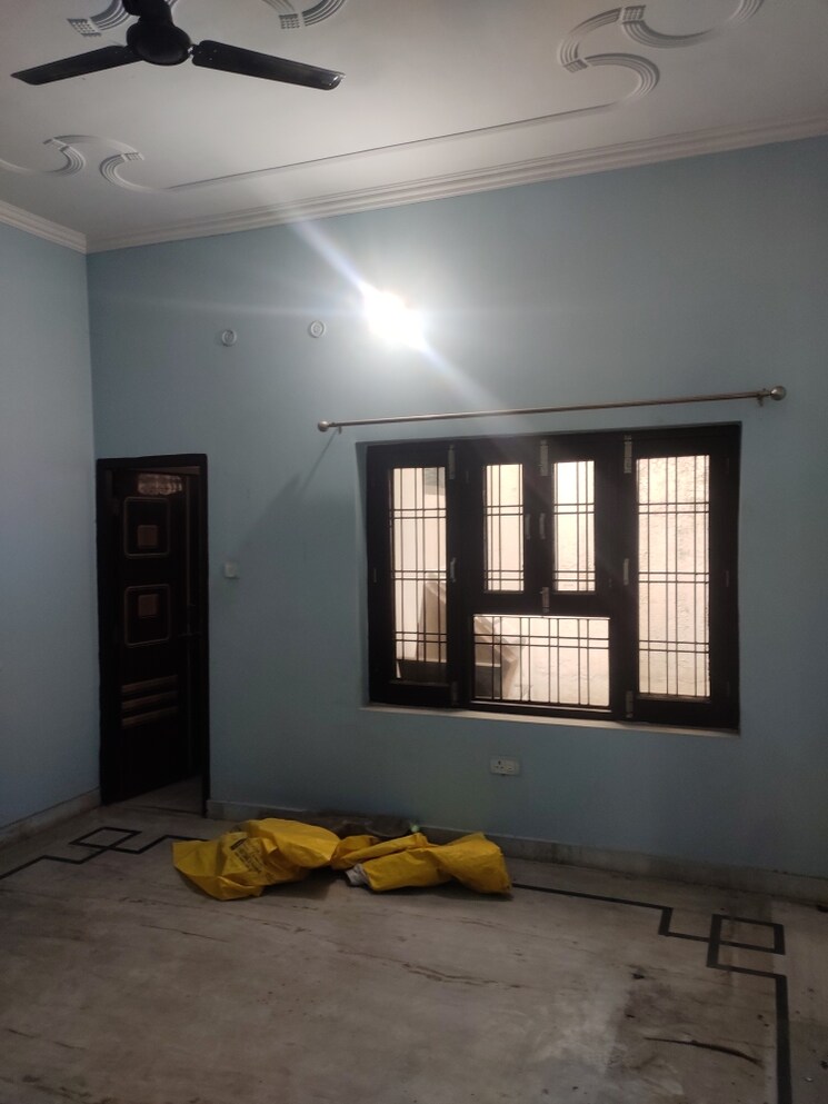 Room, aliganj 1.5 Bedroom 1300 Sq.Ft. Independent House In Aliganj Lucknow 9027562