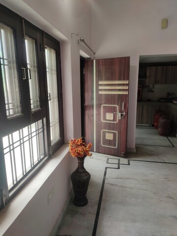 Balcony in 1.5 BHK Independent House at Aliganj – for Rent
