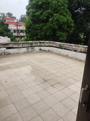 Balcony in 1.5 BHK Independent House at Aliganj – for Rent