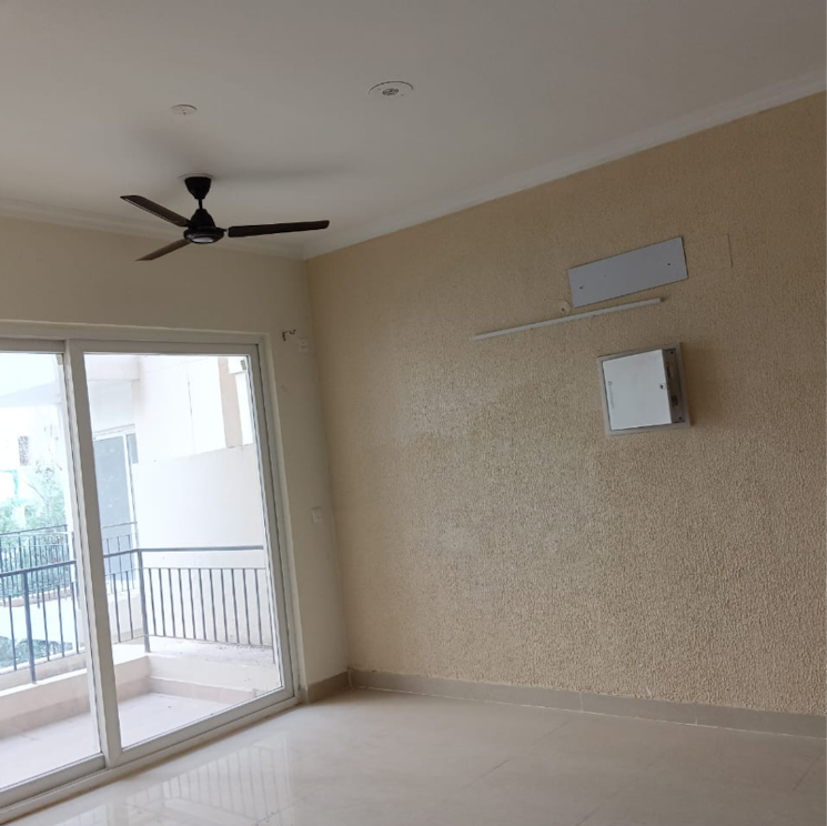 Room, amrapali-crystal-homes 3 Bedroom 1375 Sq.Ft. Apartment In Sector 76 Noida 9027510