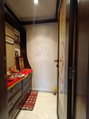 Bedroom in 3 BHK Apartment at Yash 5 Diamond Garden, Chembur – for Rent