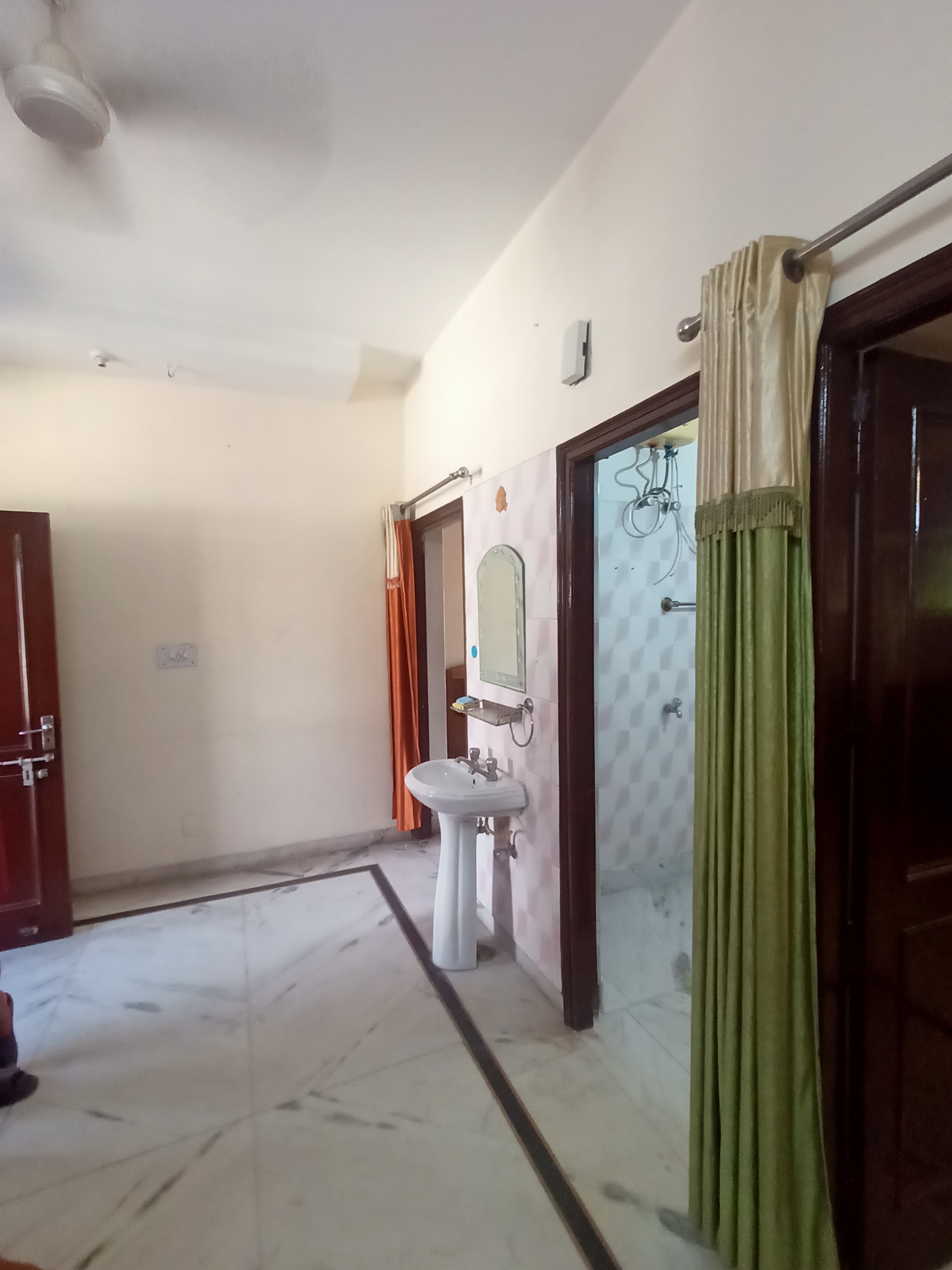 2 BHK Independent House For Rent in Sector 15