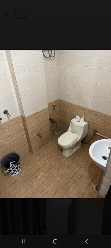 Bathroom in 3 BHK Builder Floor at Mahmoorganj – for Rent