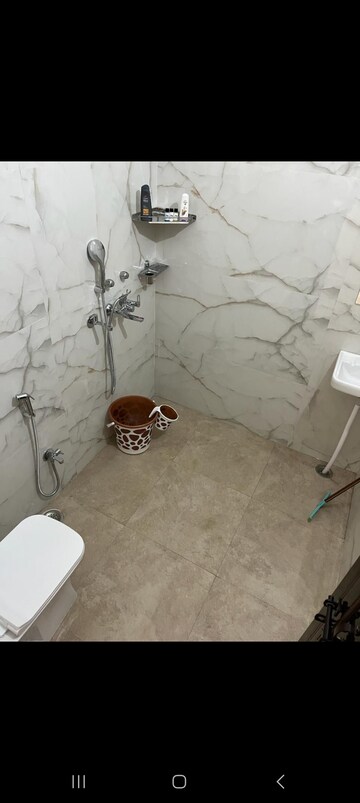 Bathroom in 3 BHK Builder Floor at Mahmoorganj – for Rent