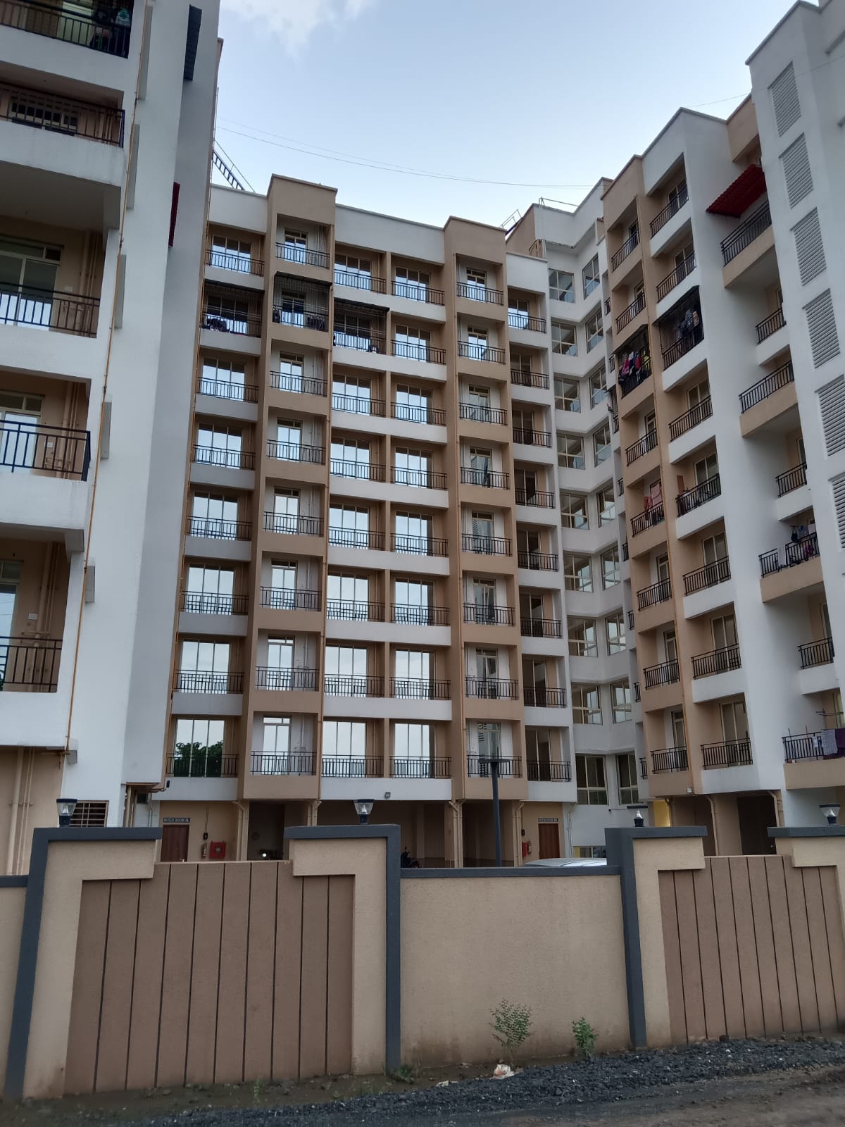 1 BHK Apartment For Rent in Kendale Emeralds