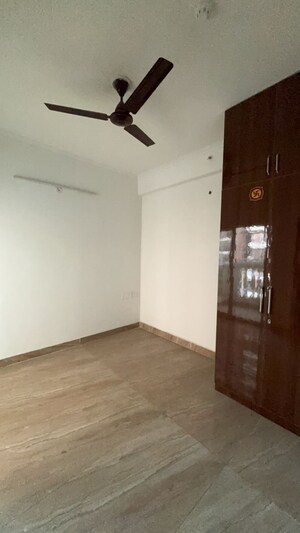 Room in 4 BHK Apartment at Migsun Vilaasa, Eta Ii Greater Noida – for Sale