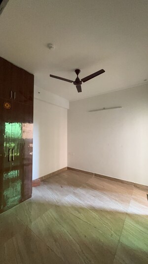 Room in 4 BHK Apartment at Migsun Vilaasa, Eta Ii Greater Noida – for Sale