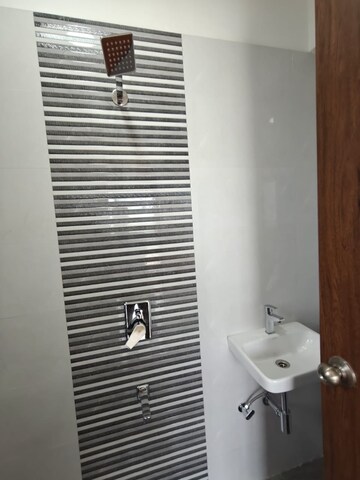 Bathroom in 2 BHK Apartment at Jogeshwari West – for Rent