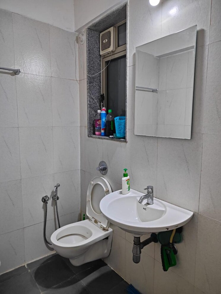 Bathroom, casa-rio-pacifica 2 Bedroom 686 Sq.Ft. Apartment In Dombivli East Thane 9027567