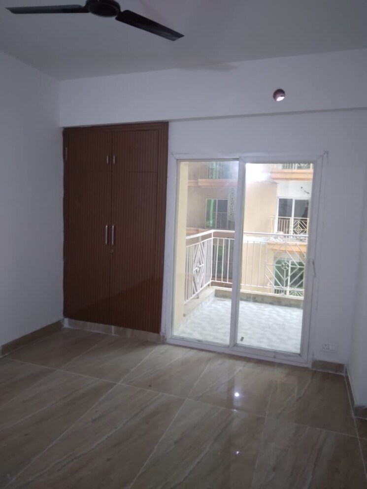 Room, supertech-czar-suites 2 Bedroom 1295 Sq.Ft. Apartment In Omicron I Greater Noida Greater Noida 9027582