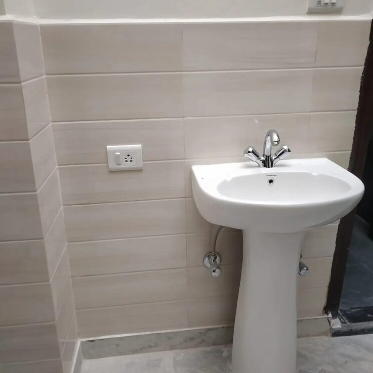 Bathroom, deva road 2 Bedroom 1102 Sq.Ft. Independent House In Deva Road Lucknow 9027606