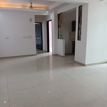 Room in 3 BHK Apartment at Prateek Wisteria, Sector 77 – for Rent