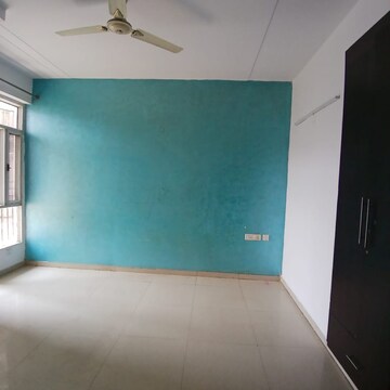 Furnished Amenities in 3 BHK Apartment at Prateek Wisteria, Sector 77 – for Rent