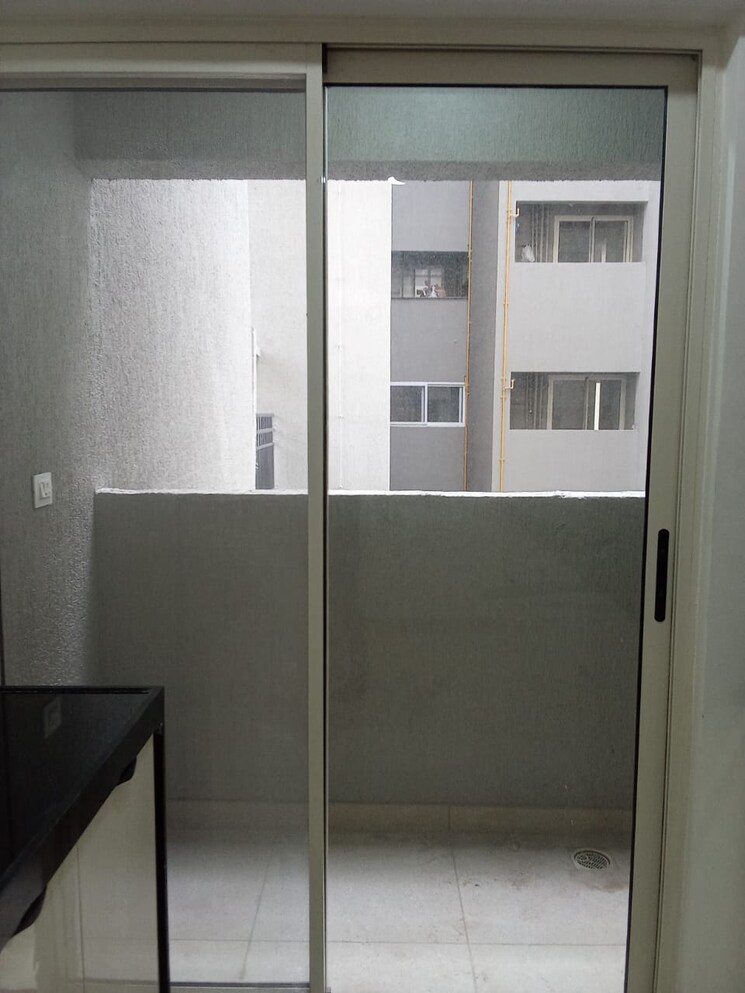 Bathroom, supreme-estia-phase-1 3 Bedroom 1500 Sq.Ft. Apartment In Baner Pune 9027686