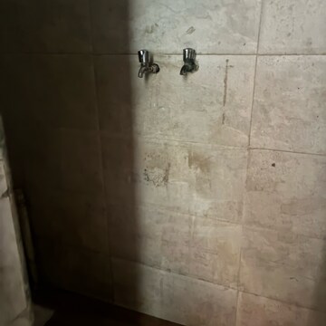 Bathroom in 2 BHK Builder Floor at Krishna Complex Noida, Nithari Village – for Rent