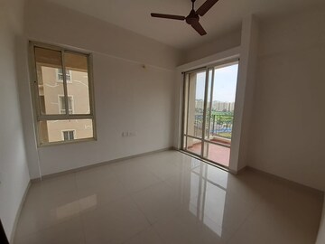 Room in 3 BHK Apartment at Nyati Evita, Dhanori – for Sale