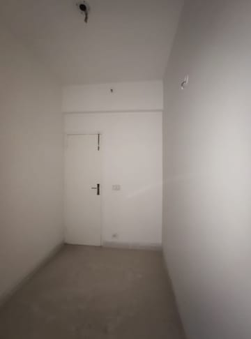 Room in 3 BHK Apartment at Mapsko Mount Ville, Sector 79 – for Rent