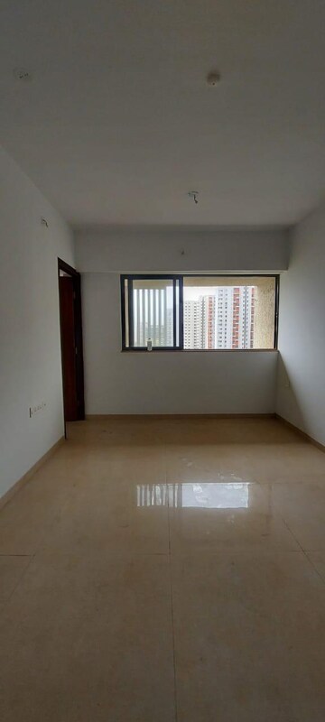 Room in 1.5 BHK Apartment at Lodha Palava City Lakeshore Greens, Dombivli East – for Rent