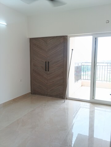 Room in 3 BHK Apartment at Ace Divino, Sector 1 Greater Noida – for Rent