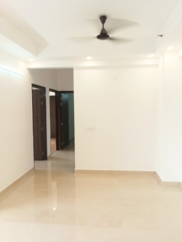 Room in 3 BHK Apartment at Ace Divino, Sector 1 Greater Noida – for Rent