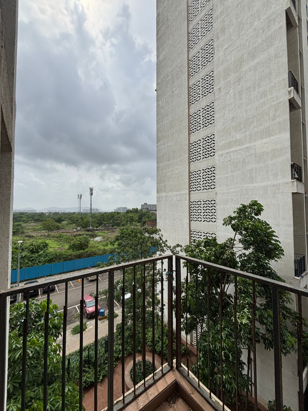 2 BHK Apartment For Sale in Lodha Lakeshore Greens