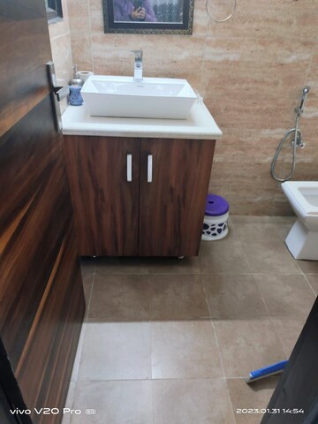 Furnished Amenities in 2 BHK Builder Floor at The Images Floors, Sector 51 – for Rent
