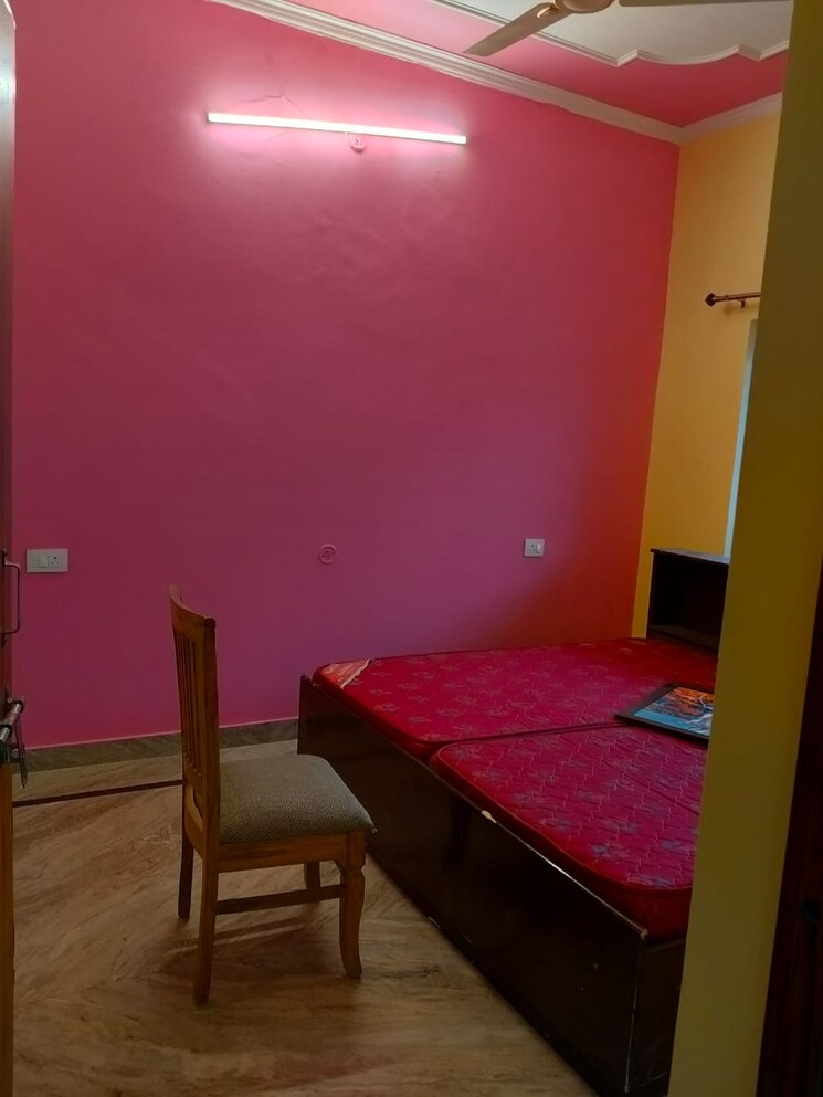 Bedroom, sahastradhara road 3 Bedroom 100 Sq.Yd. Independent House In Sahastradhara Road Dehradun 9027709