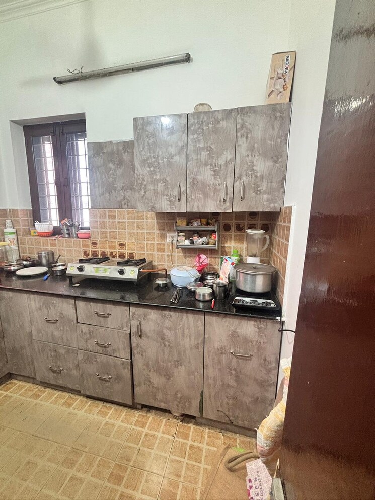 Kitchen, canal road 3 Bedroom 117 Sq.Yd. Independent House In Canal Road Dehradun 9027718