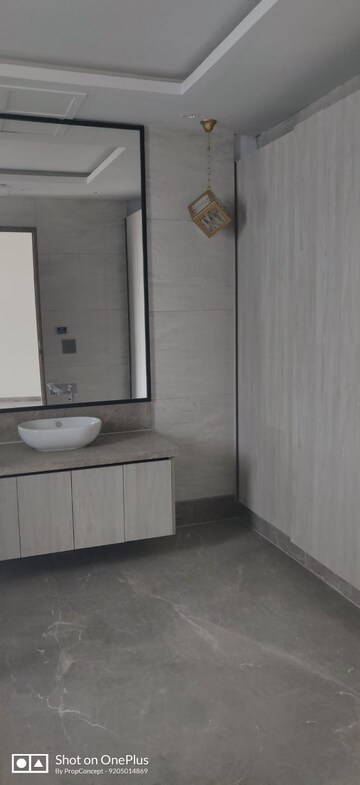 Master Bedroom in 5 BHK Apartment at ABA County 107, Sector 107 – for Rent