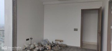 Room in 5 BHK Apartment at ABA County 107, Sector 107 – for Rent