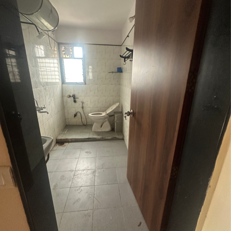 Bathroom, silver-oak 3.5 Bedroom 1800 Sq.Ft. Apartment In Adarsh Nagar Pune 9027743