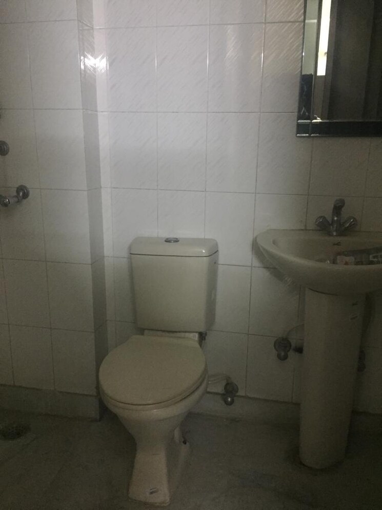 Bathroom, sector 49 1 Bedroom 650 Sq.Ft. Builder Floor In Sector 49 Gurgaon 9027739