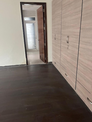 Furnished Amenities in 4 BHK Apartment at Dasnac Burj, Sector 75 – for Rent