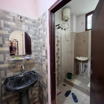 Bathroom in 2 BHK Apartment at Mansarovar Extension – for Rent