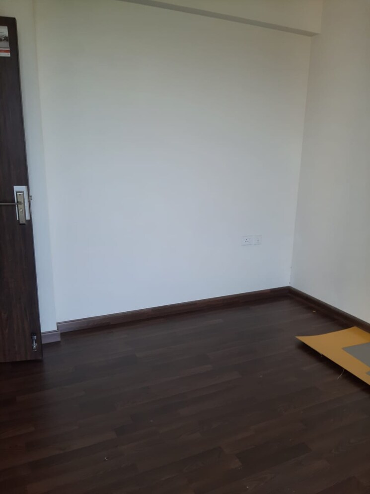 Room, bptp-discovery-park 2 Bedroom 1120 Sq.Ft. Apartment In Sector 80 Faridabad 9027778