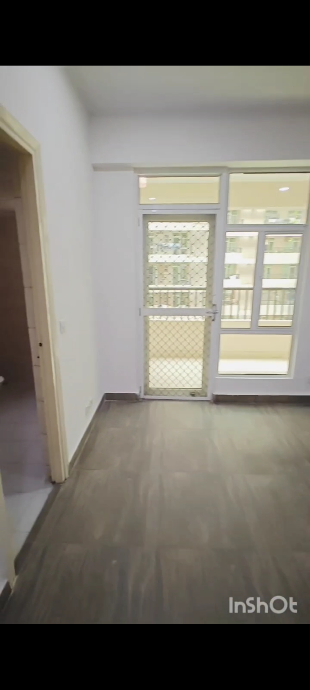 3 BHK Apartment For Sale in Gaur City 2 - 11th Avenue