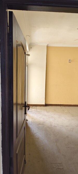 4 BHK Apartment For Sale in Amrapali Crystal Homes, Sector 76