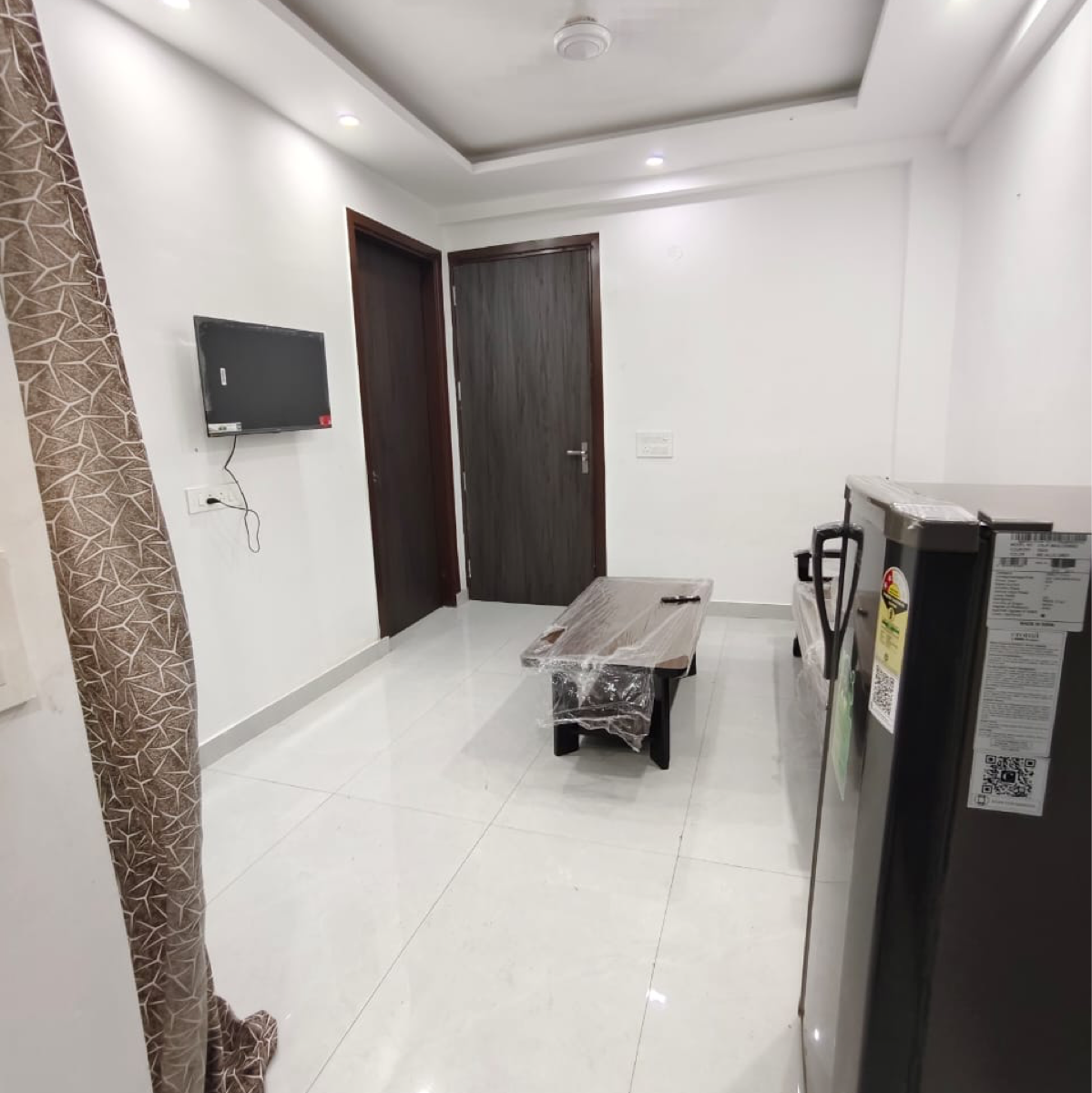 3 BHK Builder Floor For Rent in Ashirwad Complex Noida