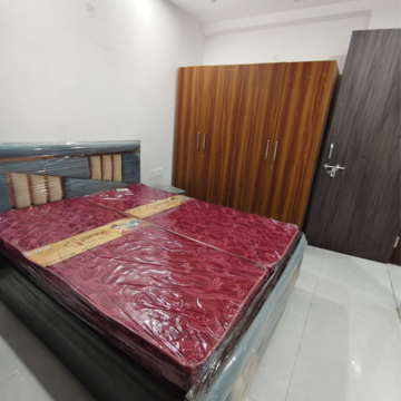 Bedroom in 3 BHK Builder Floor at Ashirwad Complex Noida, Sector 34 – for Rent